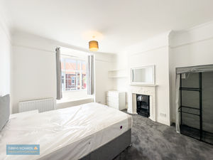 Bedroom- click for photo gallery